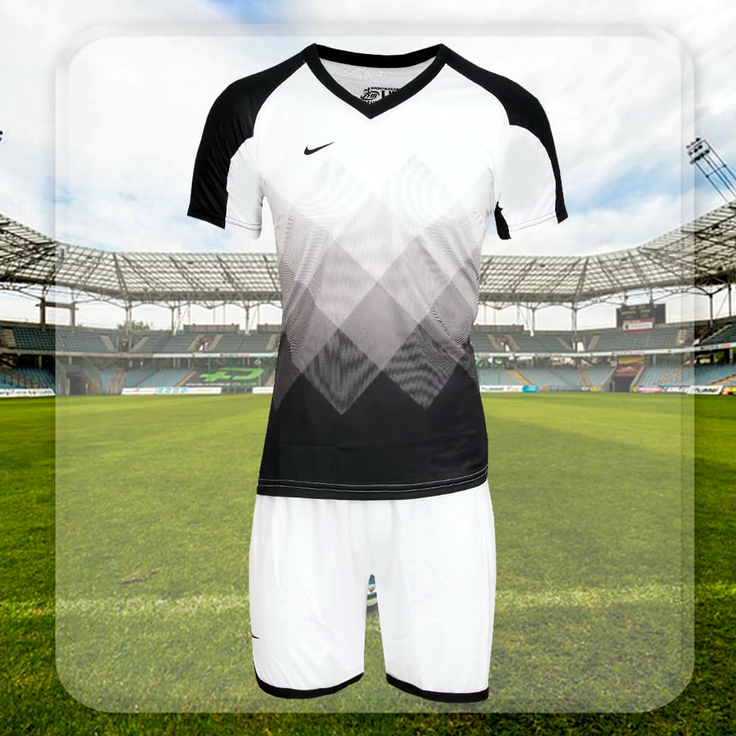 ست پیراهن و شورت و جوراب ورزشی سفید مشکی شطرنجی