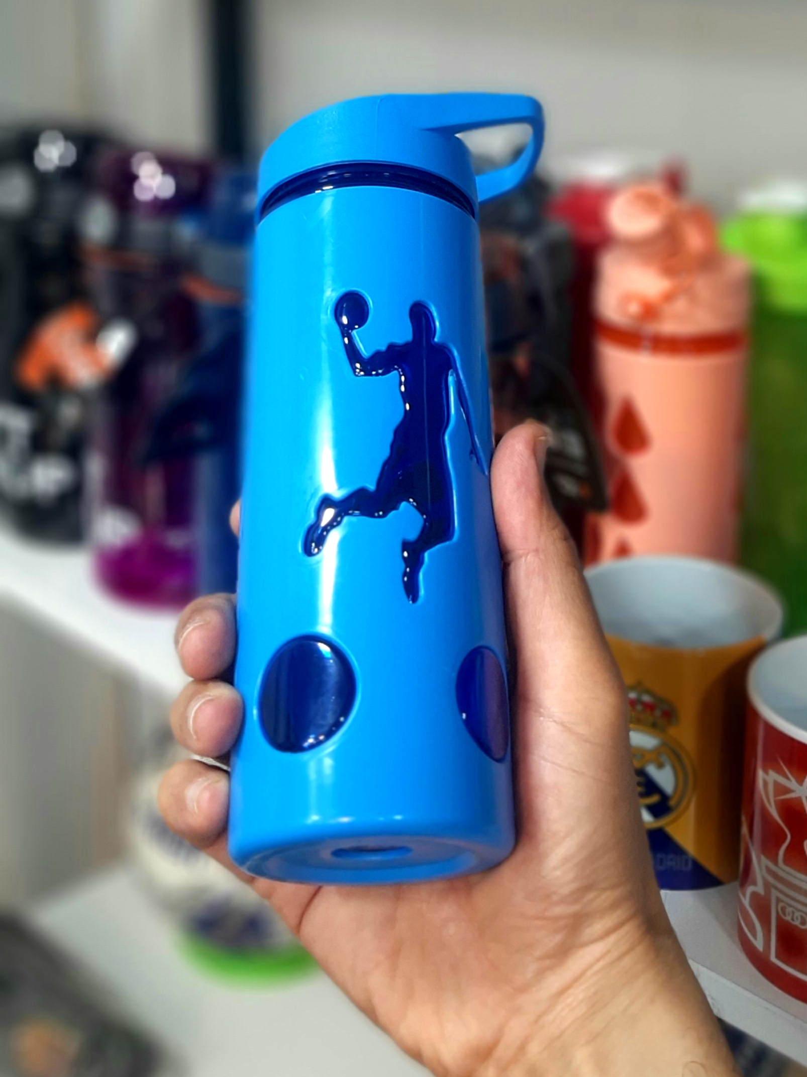قمقمه بسکتبالی، نایکی (NIKE)، نی‌دار