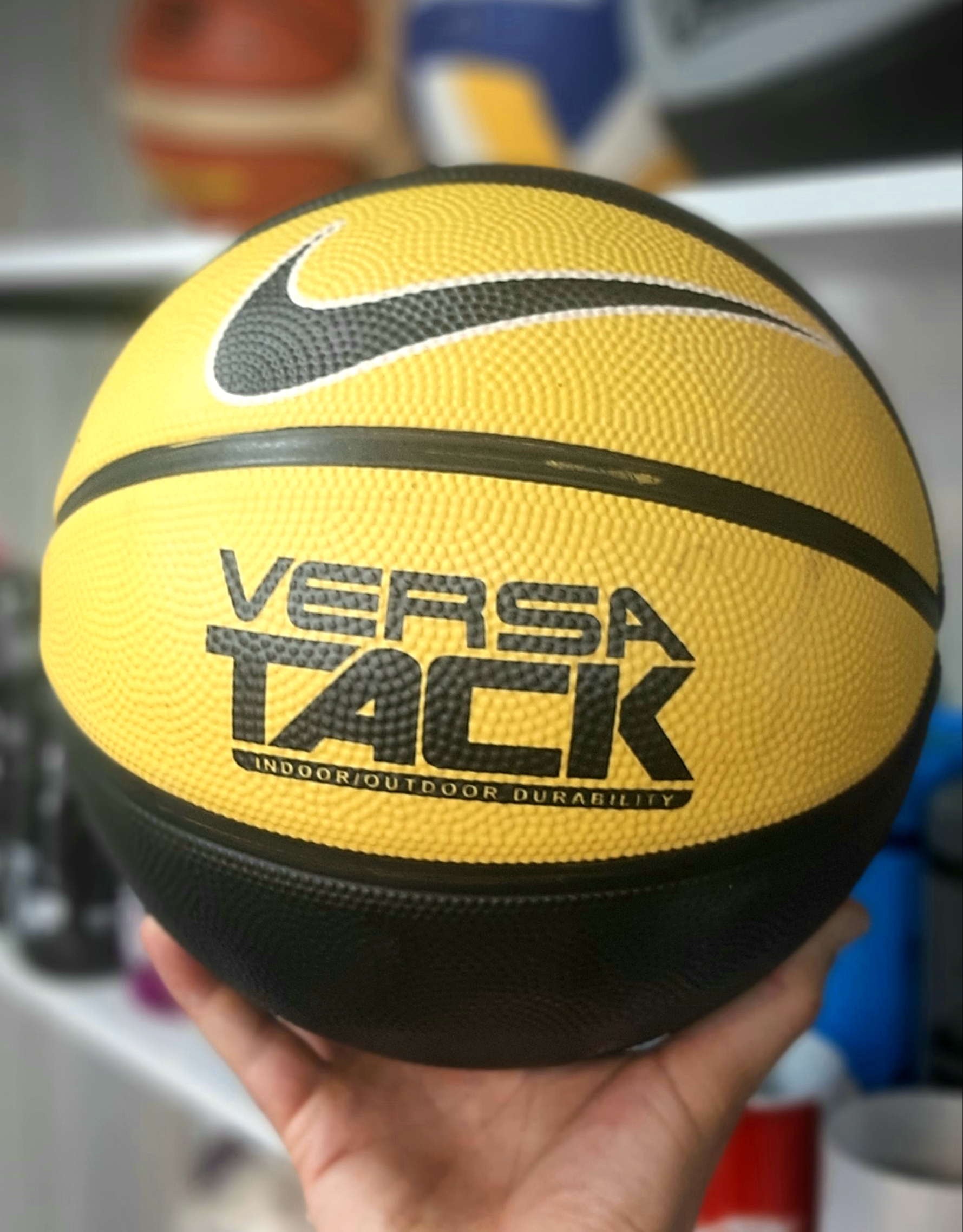توپ بسکتبال نایکی (NIKE)، ورساتک (VERSA TACK)، سالنی و خیابانی